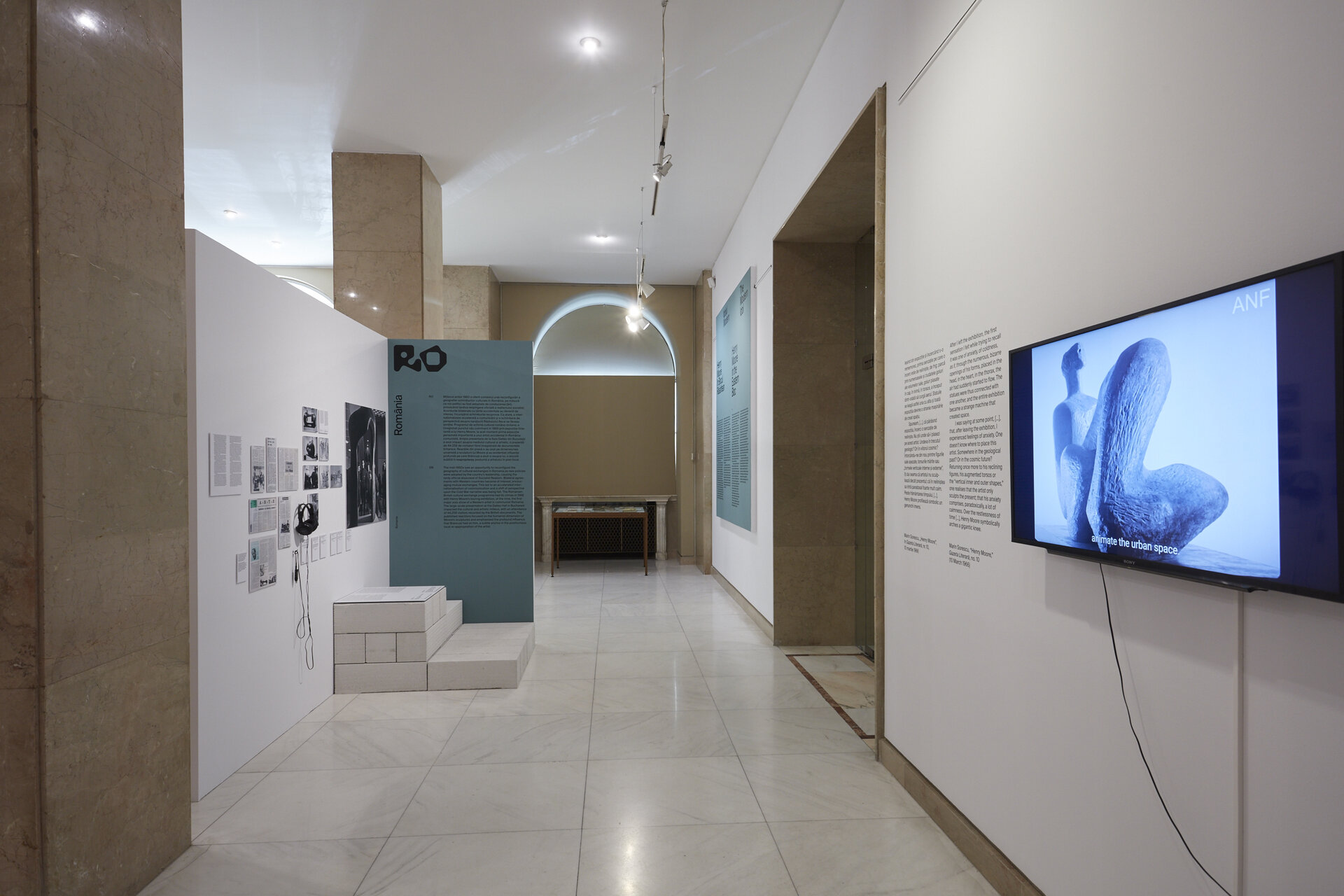 Idolul modern. Henry Moore în Blocul Estic- Asociația Institutul Prezentului