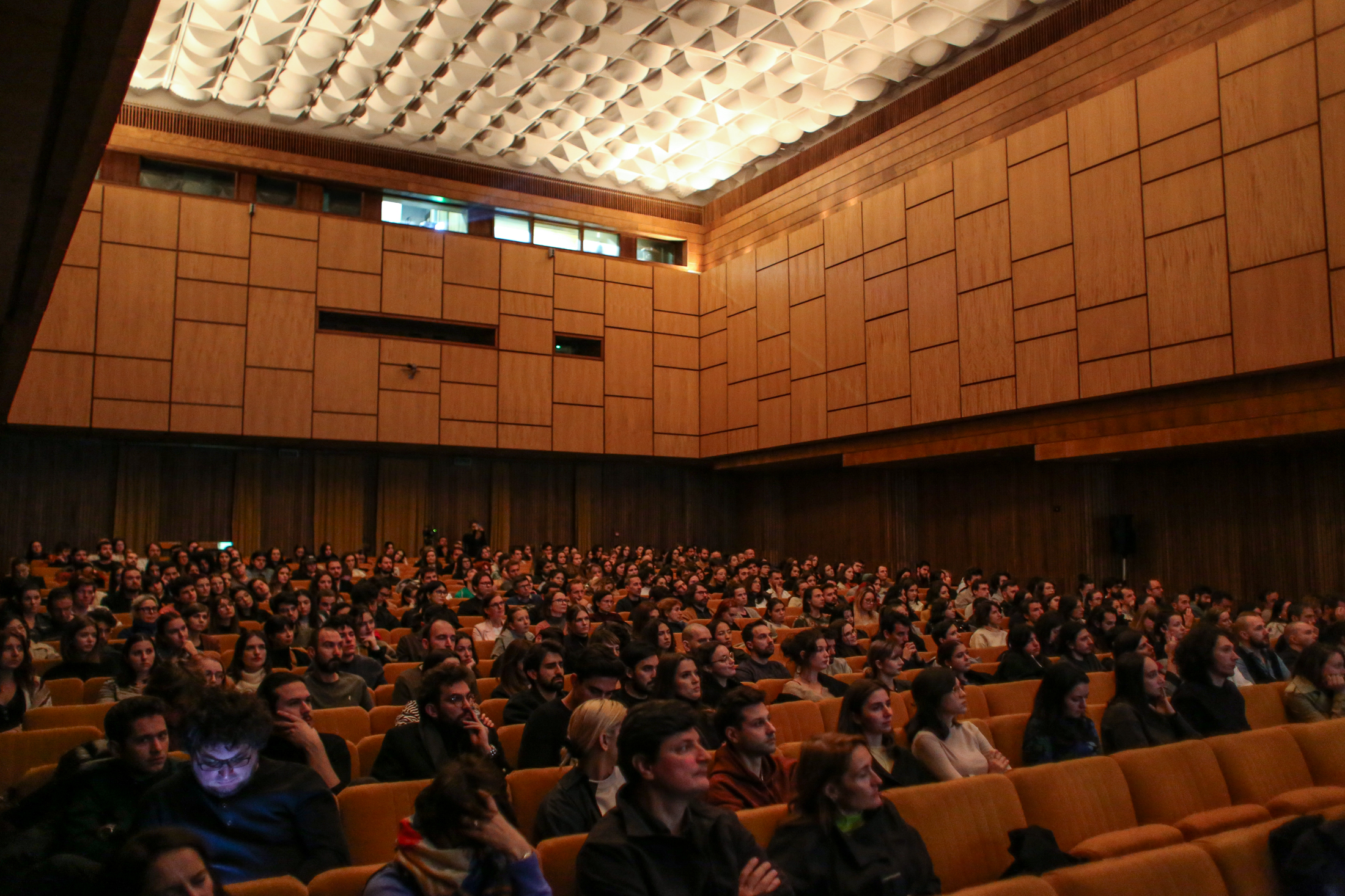 MazzocchiooTalks#9. Conferință Tony Fretton și Jonathan Sergison la București – Filiala Teritorială București a OAR și SC POSTER SRL