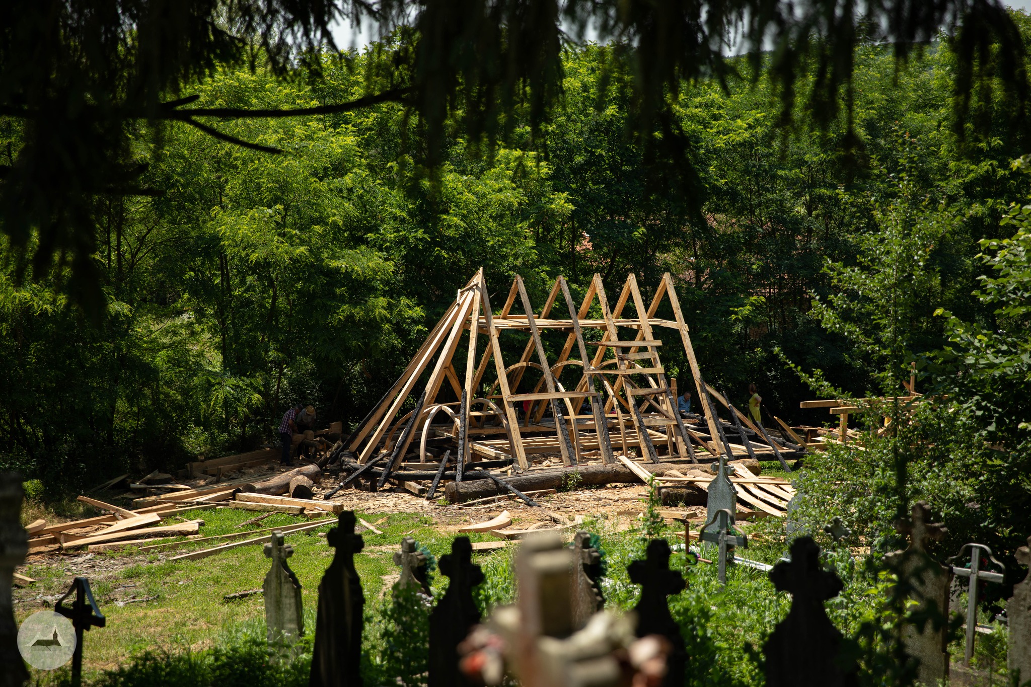 Școala de conservare a patrimoniului cultural din lemn – Atelierul meșteșugurilor tradiționale care stau la baza bisericii de lemn arse din Povergina, 2023 – Asociația Biserici Înlemnite