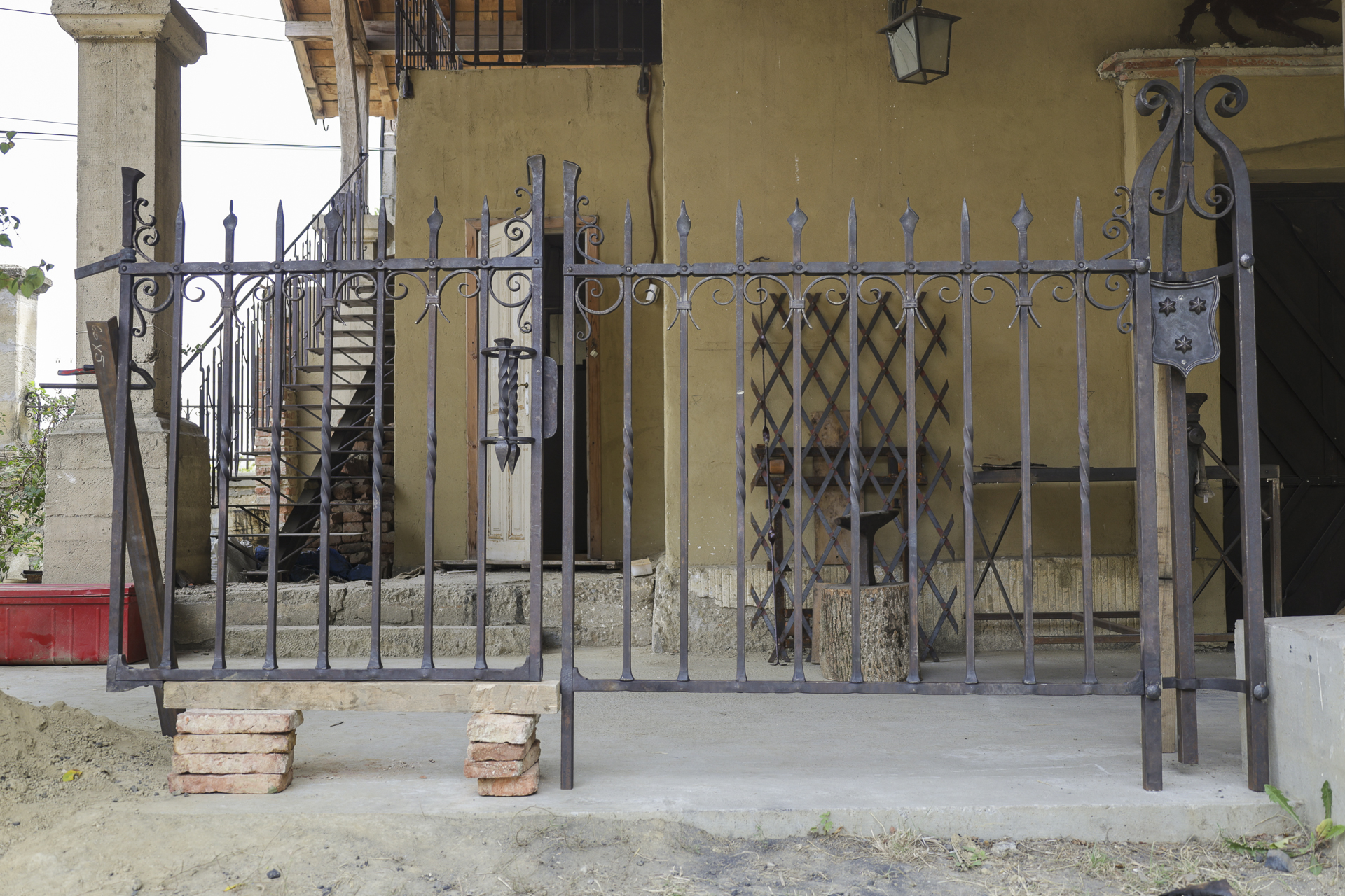 Festivalul Batem fierul la conac! Şcoala internaţională de feronerie de artă şi meşteşuguri în construcţii, 2023 – Asociația Maria