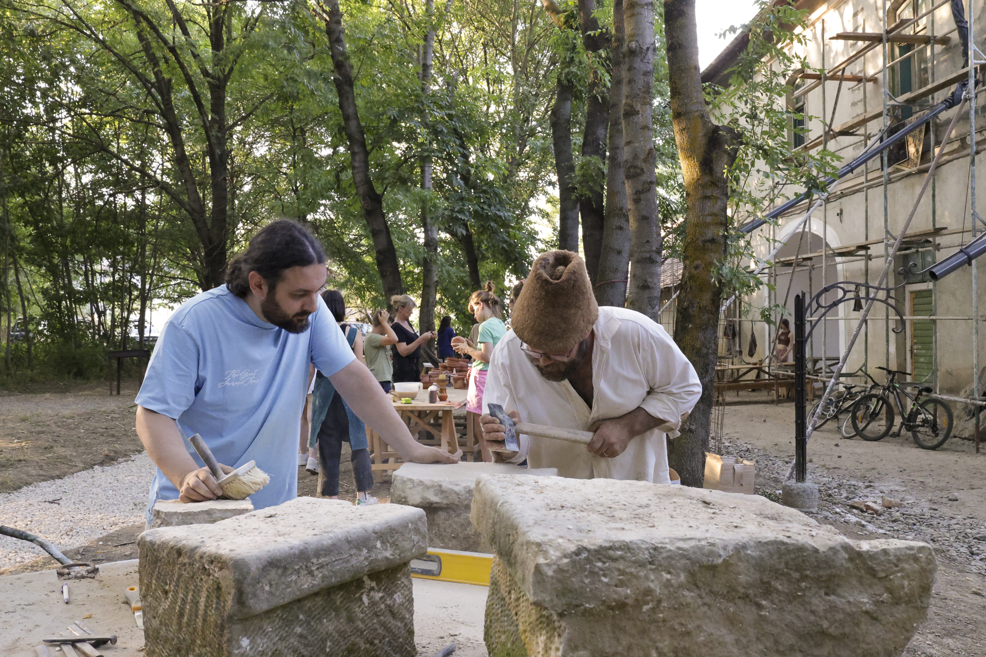 Festivalul Batem fierul la conac! Şcoala internaţională de feronerie de artă şi meşteşuguri în construcţii, 2023 – Asociația Maria