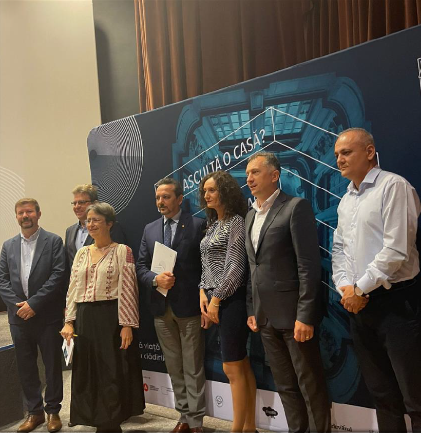 Cine ascultă o casă? – Asociația Human Made Art