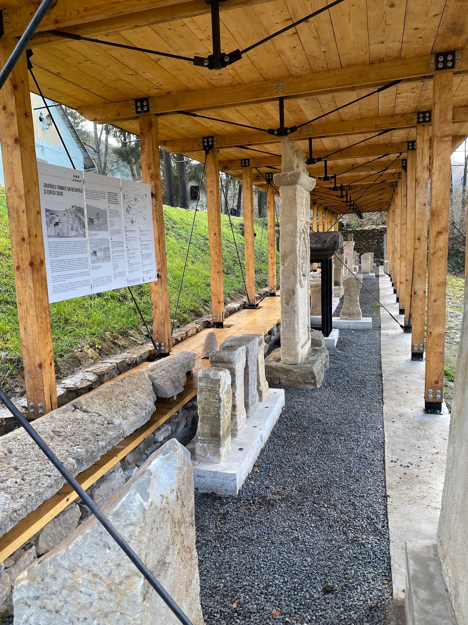 Adoptă o Casă la Roșia Montană. Școala de Vară ARA – ediția a 15-a (2022): Acțiuni de promovare și valorificare a patrimoniului cultural și natural de la Roșia Montană – Asociația Arhitectură. Restaurare. Arheologie (ARA)