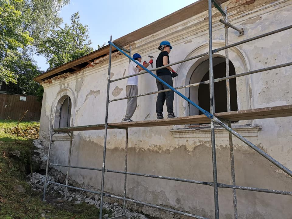 Adoptă o Casă la Roșia Montană. Școala de Vară ARA – ediția a 16-a (2023): Acțiuni de promovare și valorificare a patrimoniului cultural și natural de la Roșia Montană – Asociația Arhitectură. Restaurare. Arheologie (ARA)