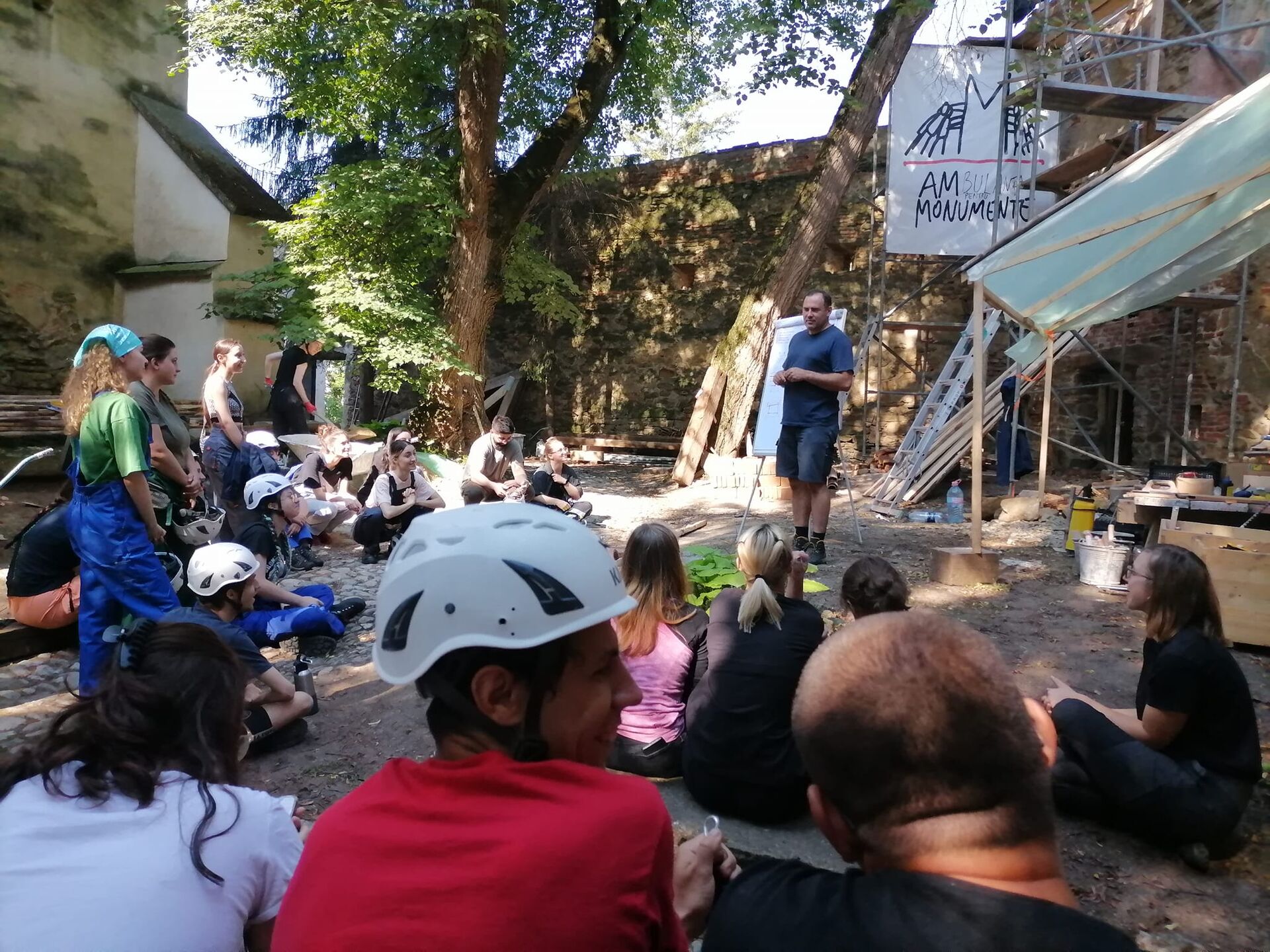 Tradiție și Tehnologie – Tehnici de restaurare și vizualizări ale patrimoniului în VR la Dealu Frumos” – Filială Teritorială București a OAR și Universitatea de Arhitectură și Urbanism „Ion Mincu”