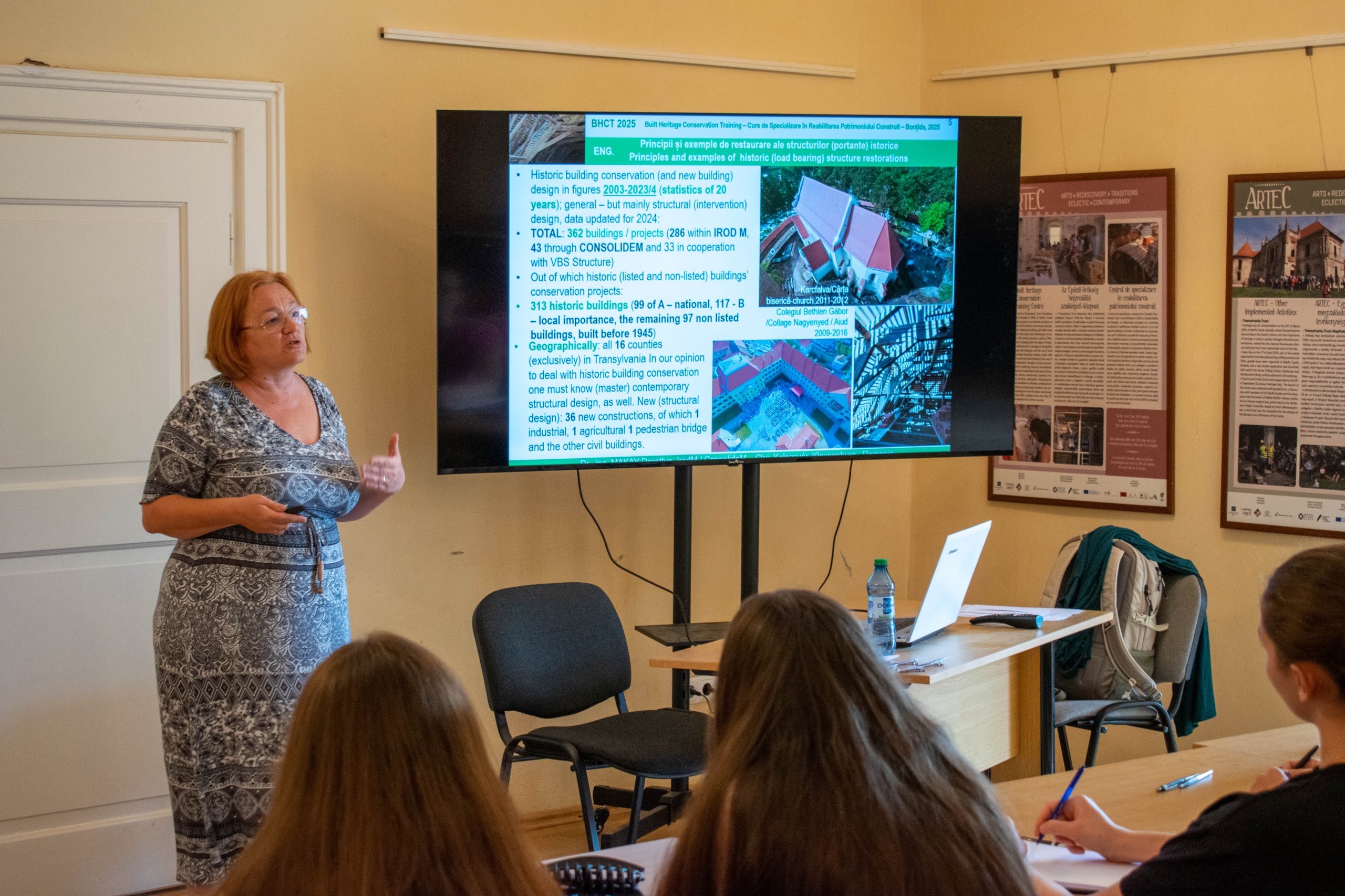 Tabără de restaurare la Castelul Bánffy din Bonțida 2025 – Fundația Transilvania Trust