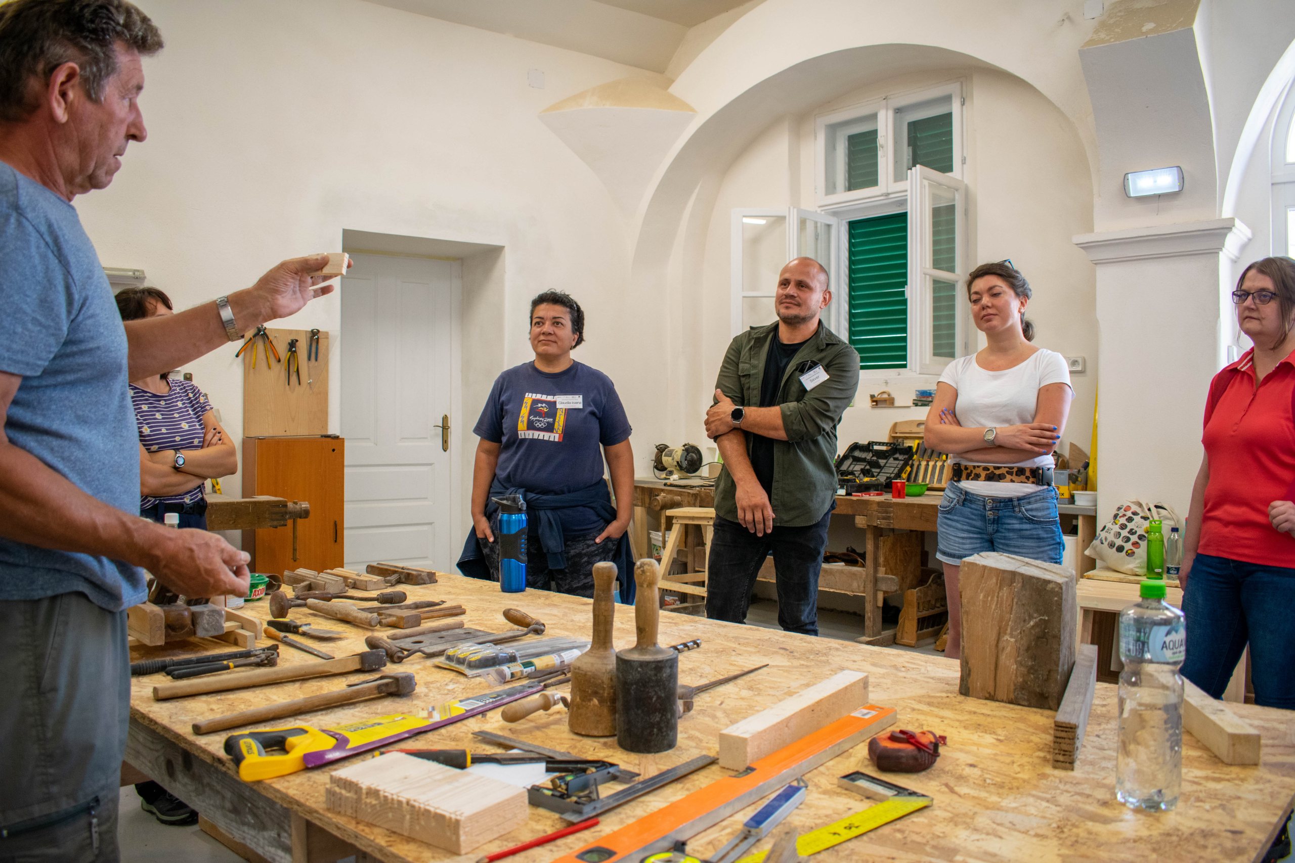 Tabără de restaurare la Castelul Bánffy din Bonțida 2025 – Fundația Transilvania Trust