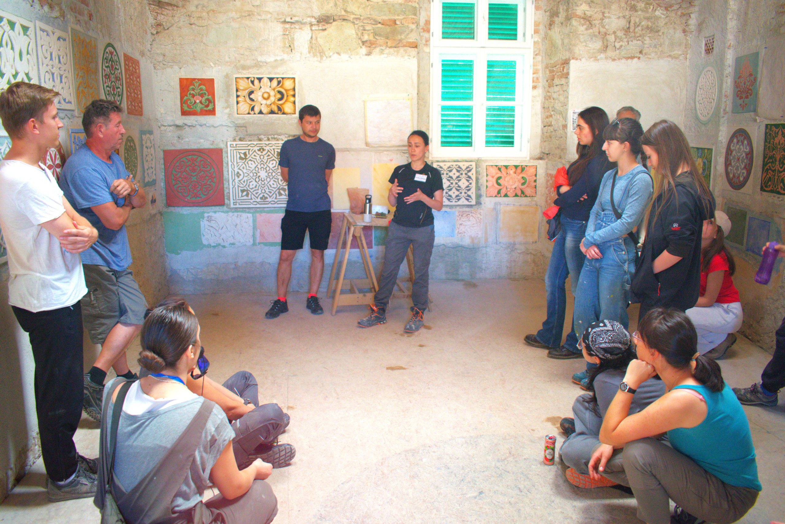 Tabără de restaurare la Castelul Bánffy din Bonțida 2025 – Fundația Transilvania Trust