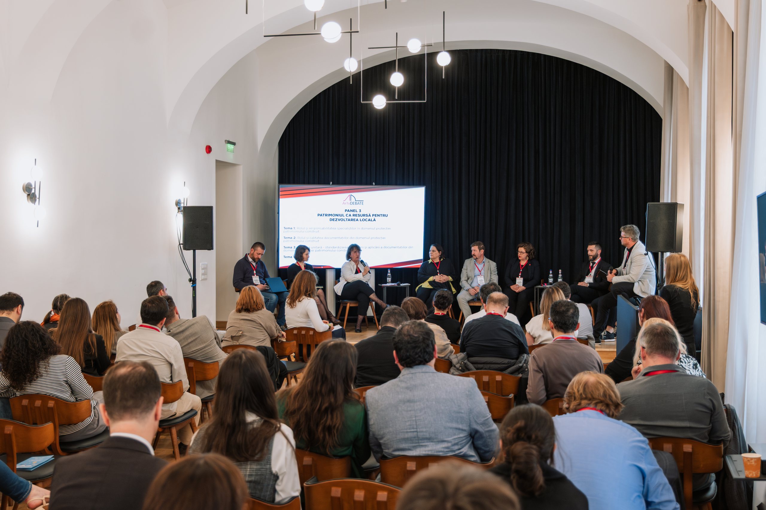 ArhiDEBATE – întâlniri și dezbateri între arhitecții din proiectare și arhitecții din administrație privind practica profesională curentă și viitoare – Filiala Teritorială Prahova a OAR
