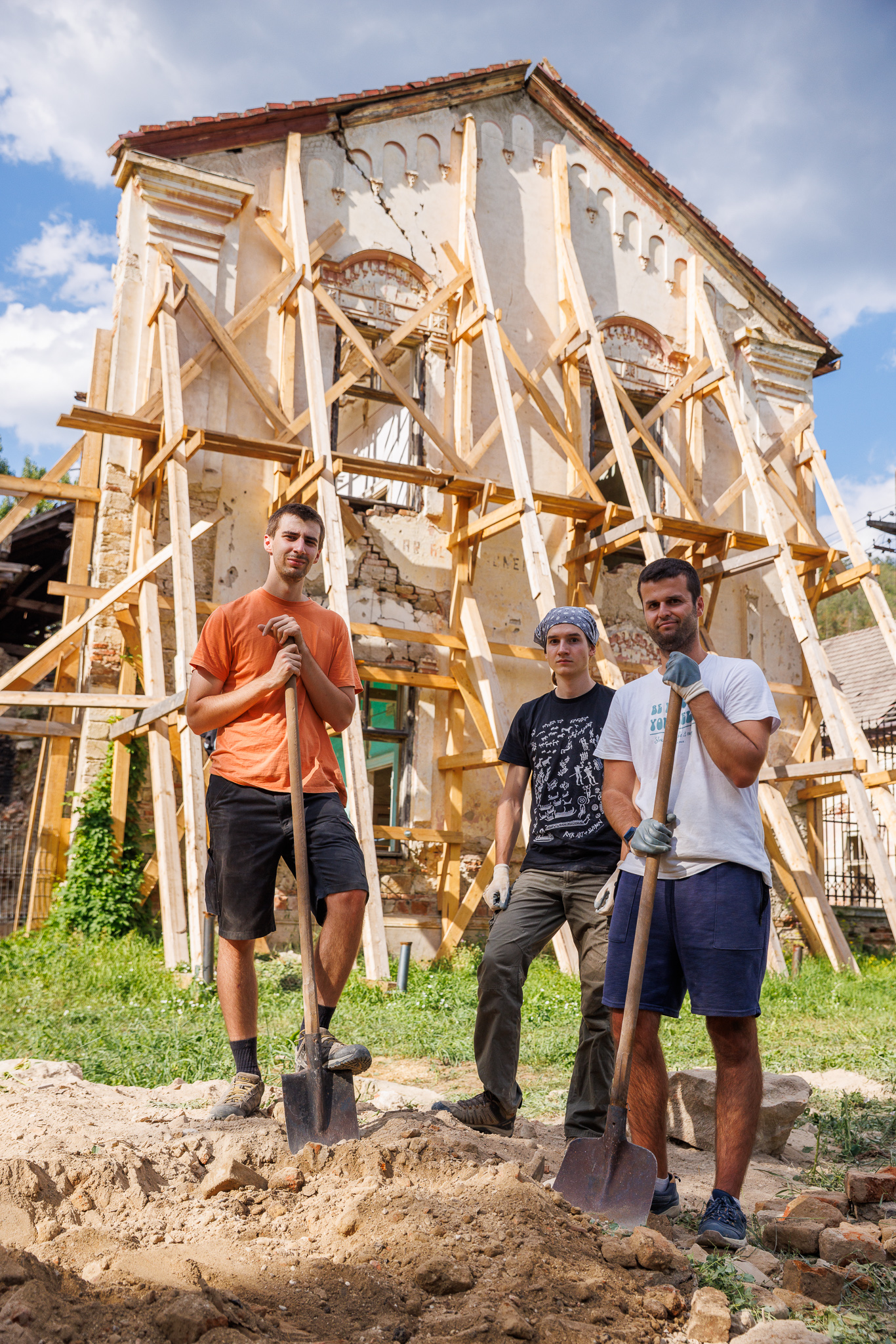 DRAGU. Documentare și Restaurare pentru Activarea Generațiilor Următoare – Asociația Arché