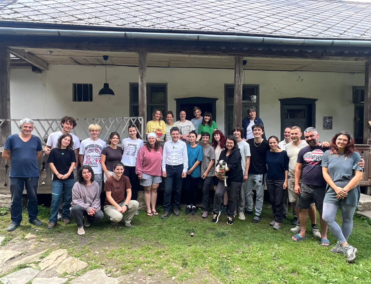 Adoptă o Casă la Roșia Montană. Școala de Vară ARA – ediția a 18-a (2025): Acțiuni de promovare și valorificare a patrimoniului cultural și natural de la Roșia Montană – Asociația Arhitectură. Restaurare. Arheologie (ARA)