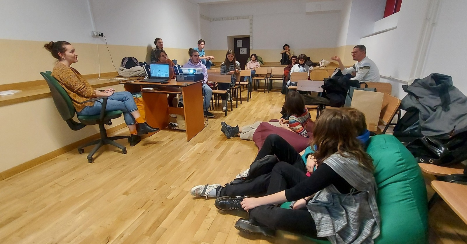 Primul Meu Film Documentar – Atelier de explorare urbană prin film – Asociația Vira