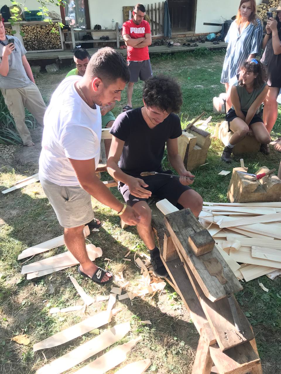 Între filoSOFIE și Meșteșug – Fundația Archaeus