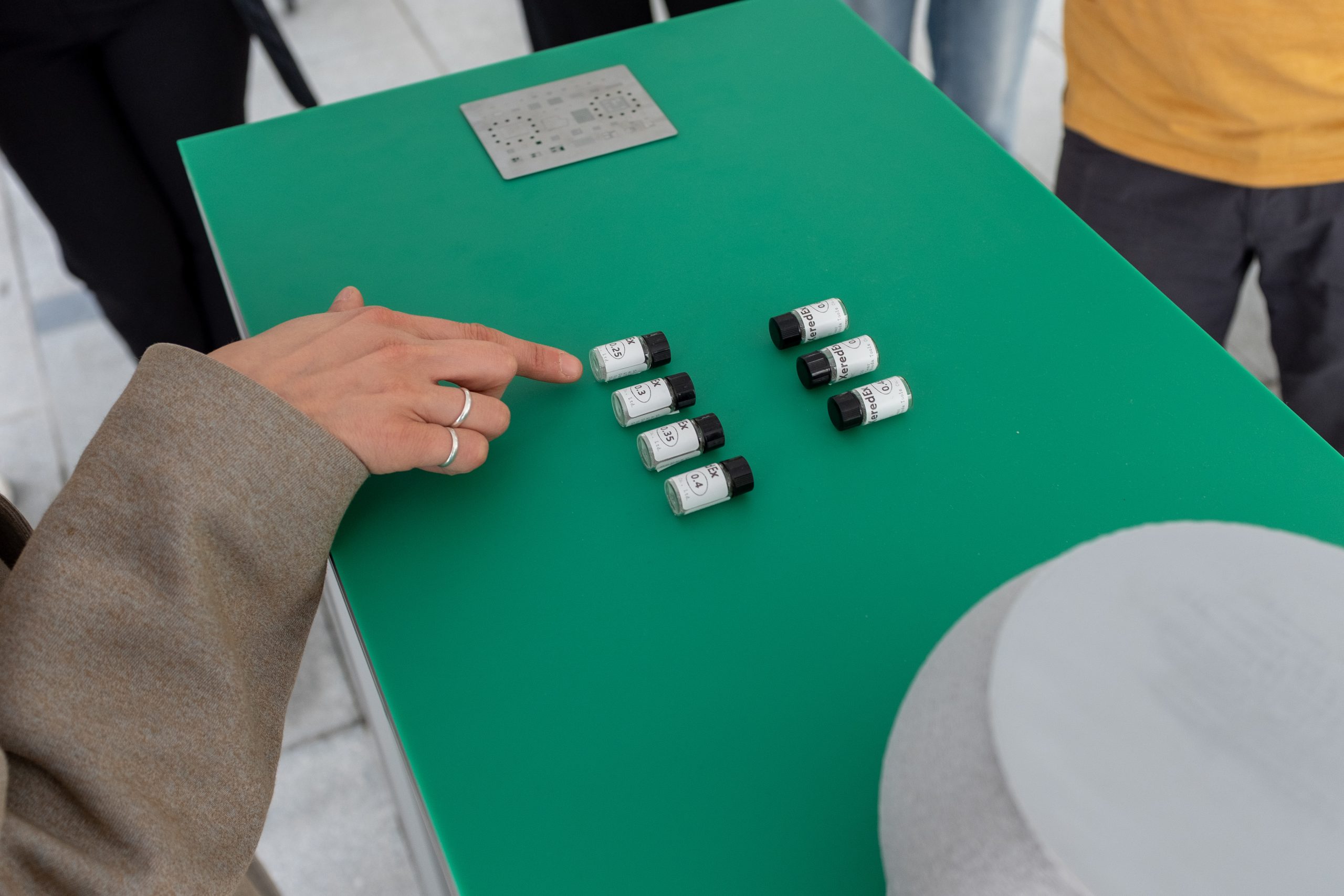 Itinerarea expoziției „Semnalizatoare – Designul nu este un Panou de Bord” – Asociația FABER