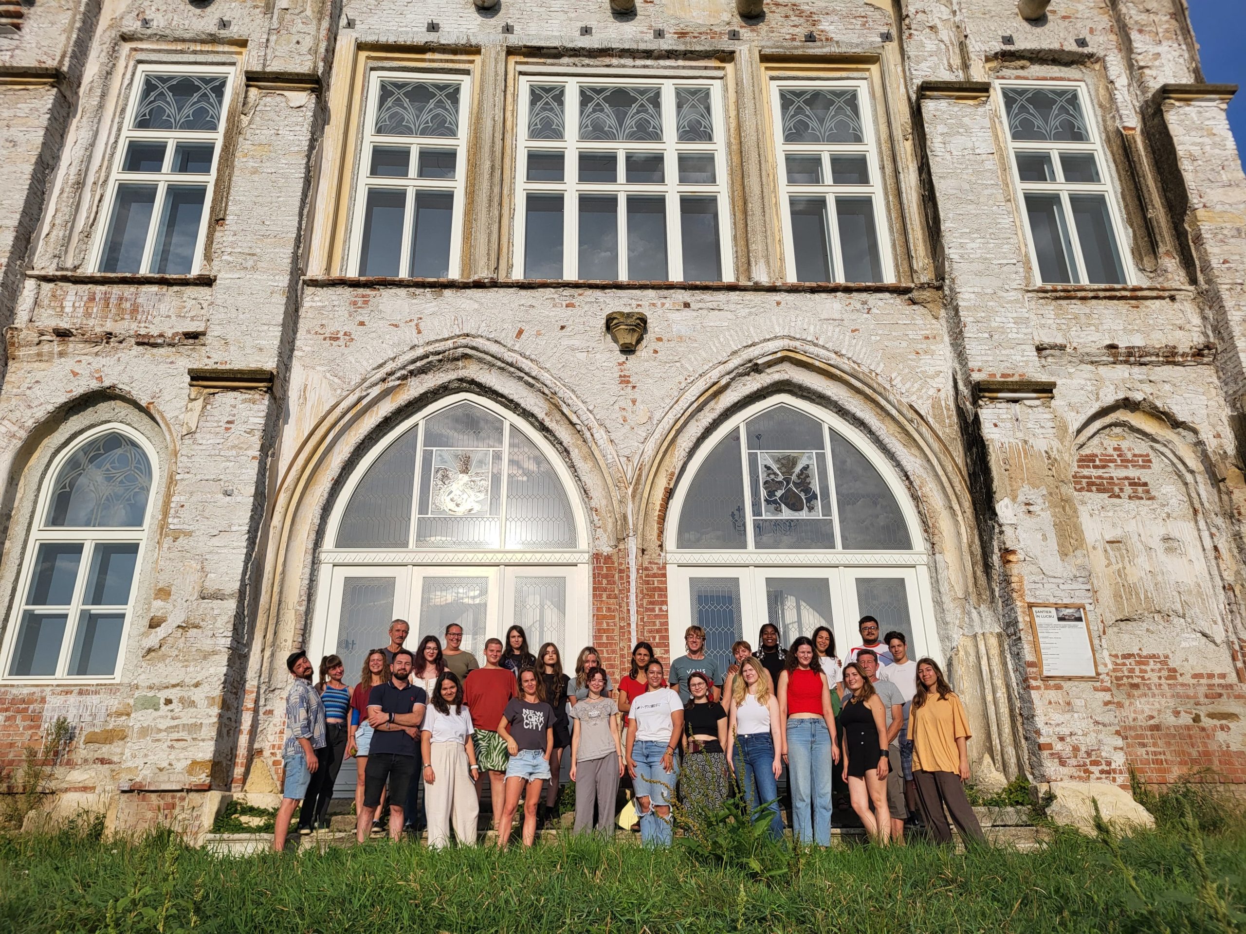 Tabără de restaurare la Castelul Bánffy din Bonțida 2024 – Fundația Transilvania Trust