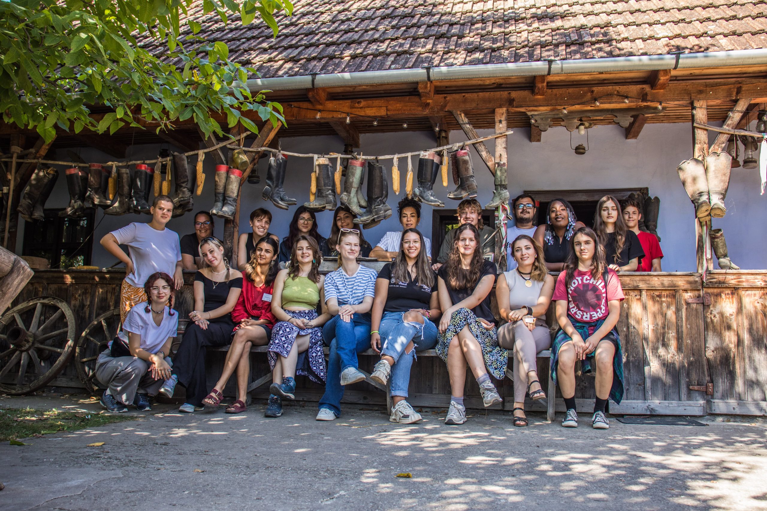 Tabără de restaurare la Castelul Bánffy din Bonțida 2024 – Fundația Transilvania Trust