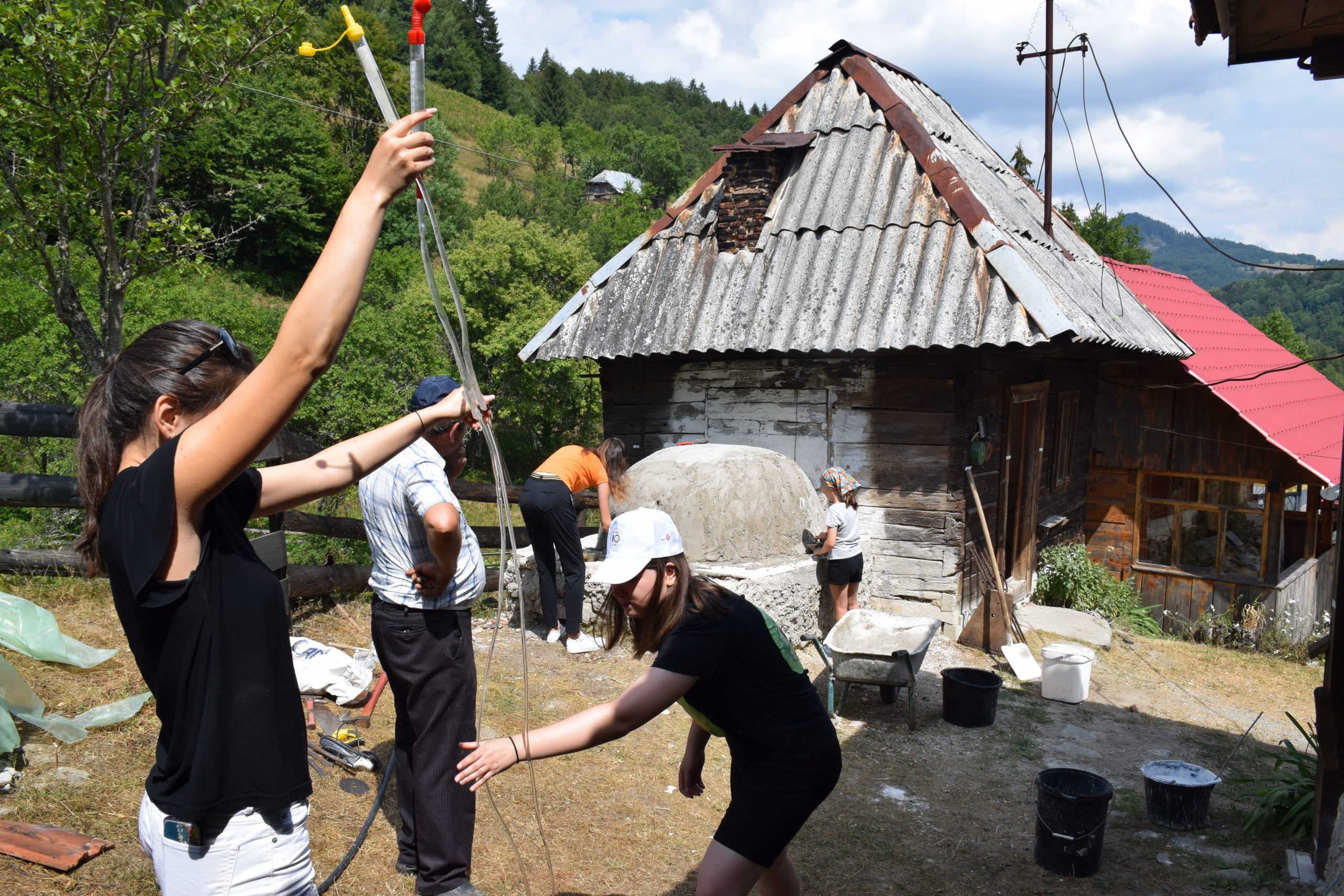 Universitatea de Vară Bucium 2022 – Salvgardarea Patrimoniului Rural prin Educație – Filiala Teritorială Alba a OAR și Asociația Rencontres du Patrimoine Europe-Roumanie (RPER)