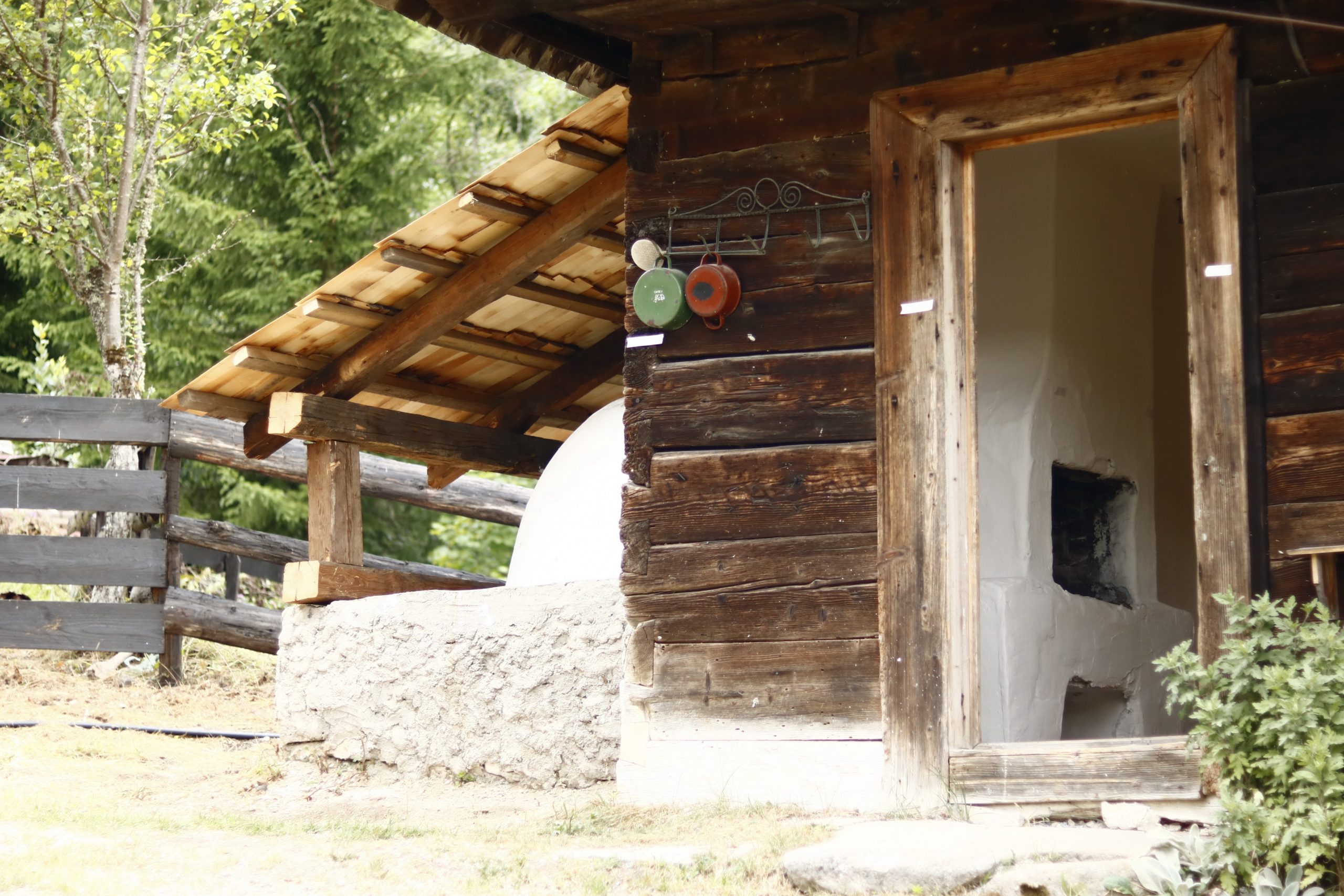 Universitatea de Vară Bucium 2022 – Salvgardarea Patrimoniului Rural prin Educație – Filiala Teritorială Alba a OAR și Asociația Rencontres du Patrimoine Europe-Roumanie (RPER)