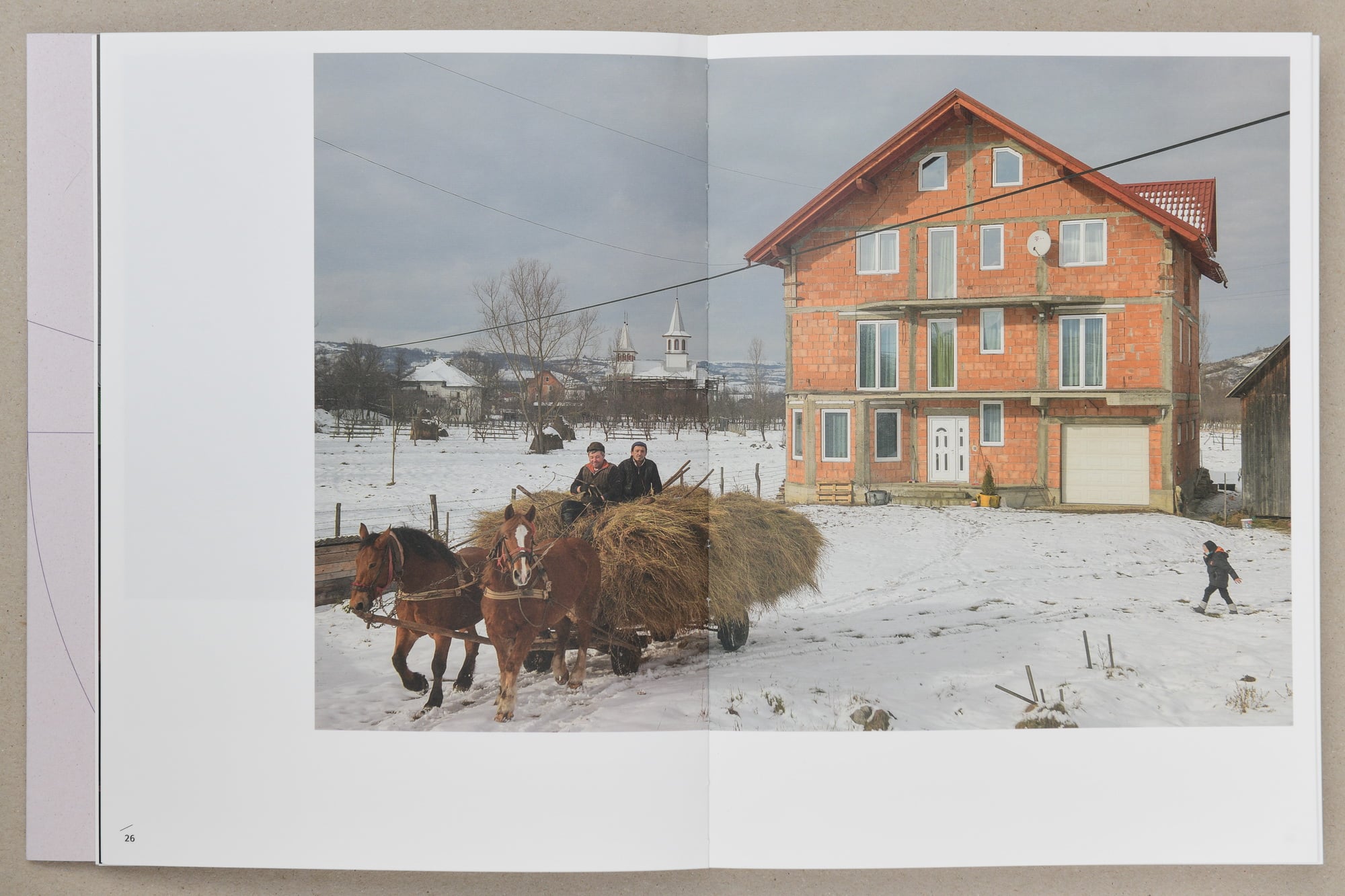 Mândrie și beton. După 10 ani – Asociația Centrul de Fotografie Documentară (CdFD)