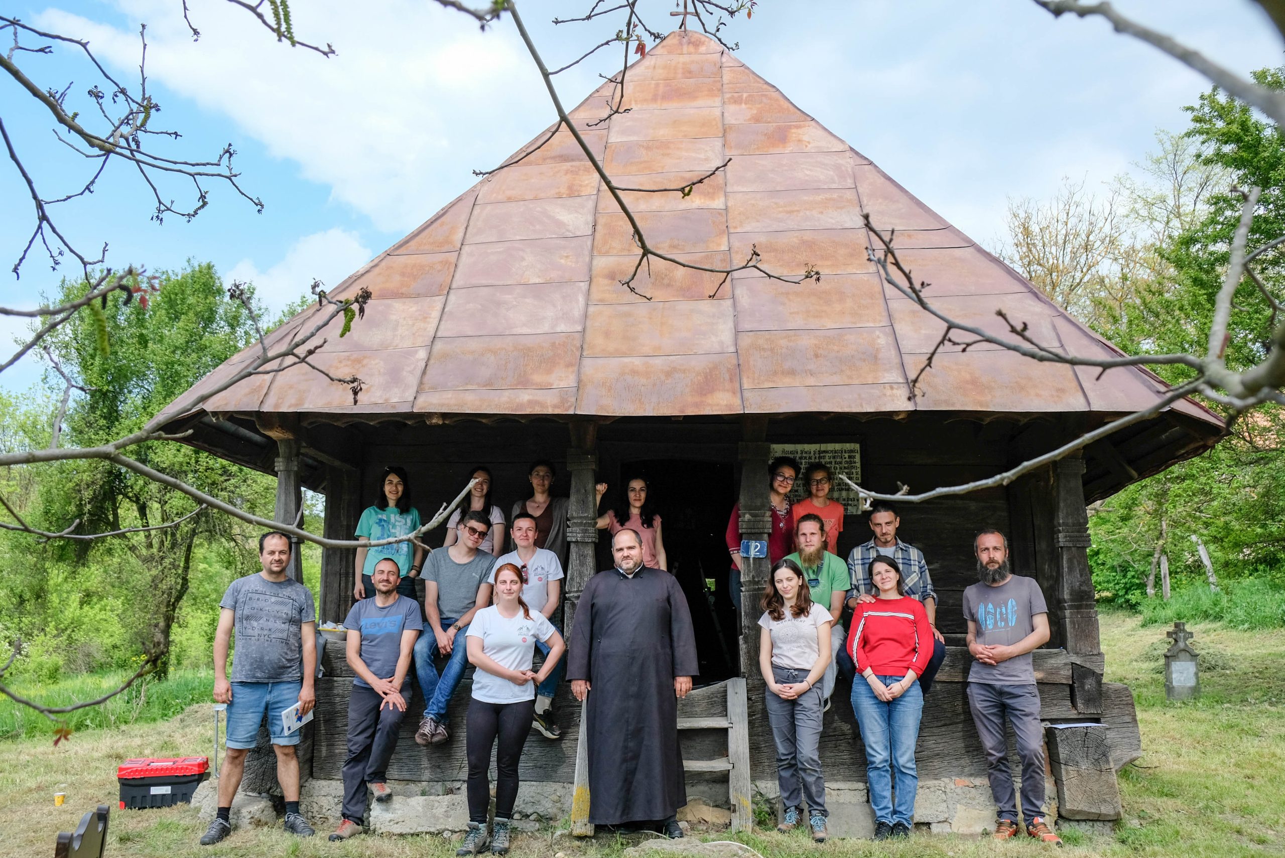 Biserici Înlemnite – Inventariere bisericilor de lemn din România – proiect pilot faza III: bisericile de lemn din județul Gorj – Asociația Biserici Înlemnite