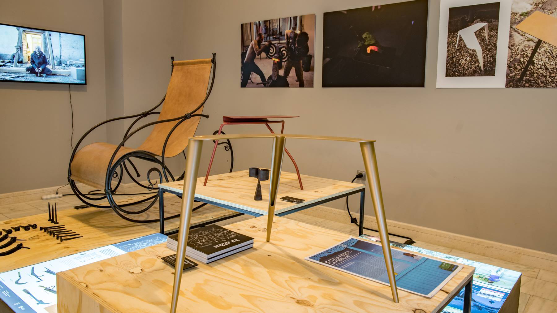 Festivalul Batem fierul la conac! Şcoala internaţională de feronerie de artă şi meşteşuguri în construcţii, 2022 – Asociația Maria