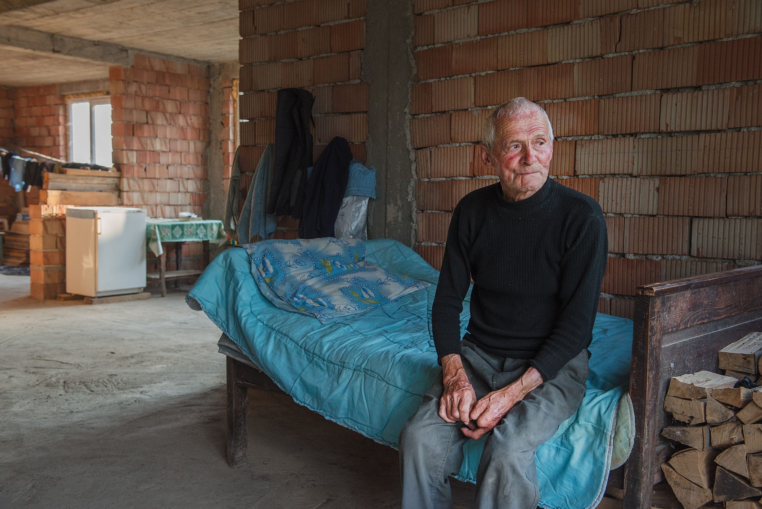 Mândrie și beton – după 10 ani: documentare fotografică a satelor din Țara Oașului în contextul migrației – Centrul de Fotografie Documentară (CdFD)