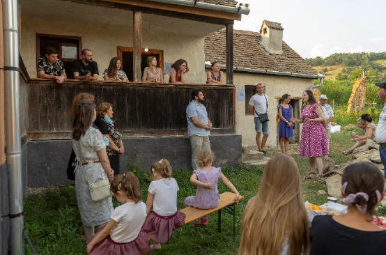 Casa cu har. Școală de vară de restaurare – Asociația pentru patrimoniu activ (PACT)