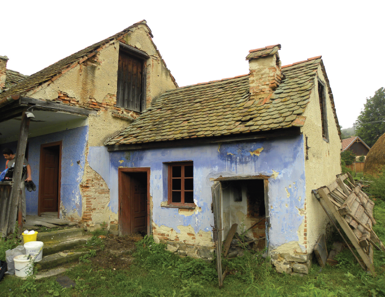 Casa cu har. Școală de vară de restaurare – Asociația pentru patrimoniu activ (PACT)
