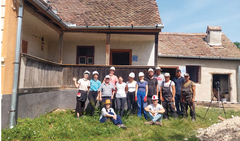 Casa cu har. Școală de vară de restaurare – Asociația pentru patrimoniu activ (PACT)
